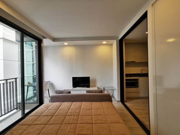 bedroom and room interior of Maestro 14 Siam-Ratchathewi