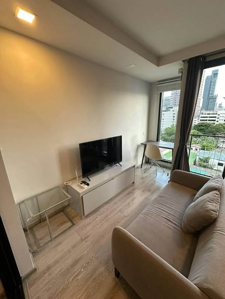living room and bedroom of Maestro 14 Siam-Ratchathewi