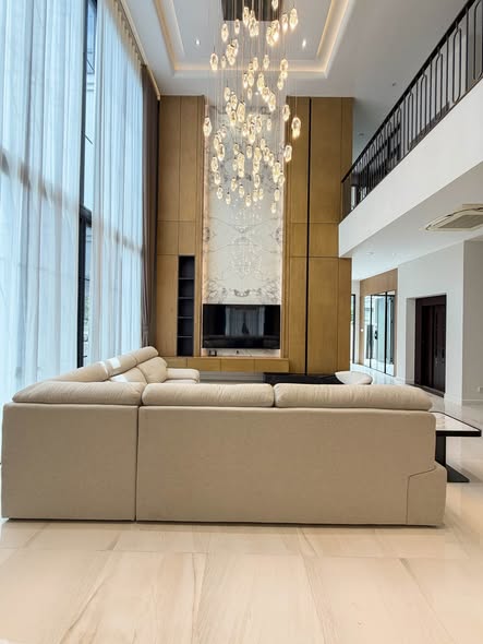 living room of Malton Gates – Krungthep Kreetha มอลตัน เกทส์ กรุงเทพกรีฑา