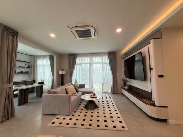 living room and bedroom of Manthana Bangna – Wongwean