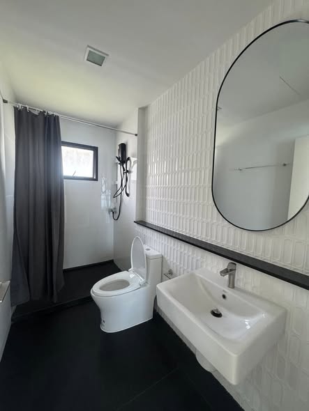 bathroom of Manthana Srinakarindra-Bangna