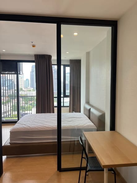 bedroom and room interior of MARU Ekkamai 2