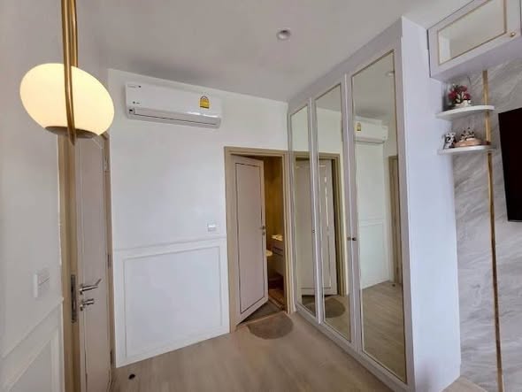 bedroom and room interior of Maru Ladprao 15 : มารุ ลาดพร้าว 15