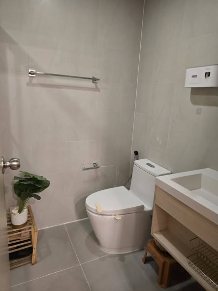 bathroom of Metris Rama 9-Ramkumhang