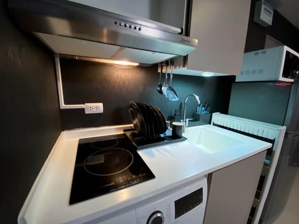kitchen of Metro Luxe Ratchada