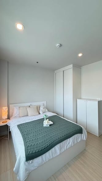 bedroom of Metro Sky Wutthakat