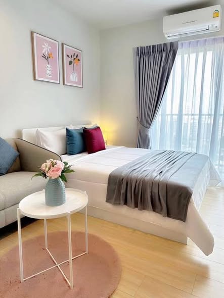 bedroom of Metro Sky Wutthakat