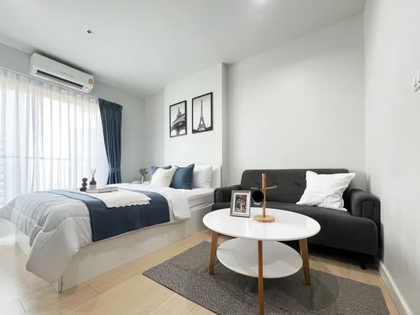 bedroom of Metro Sky Wutthakat
