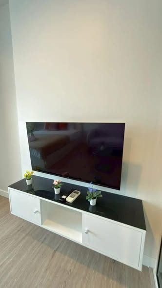 living room and room interior of Metro Sky Wutthakat