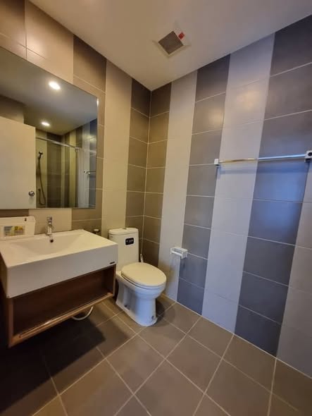 Motif Condo
