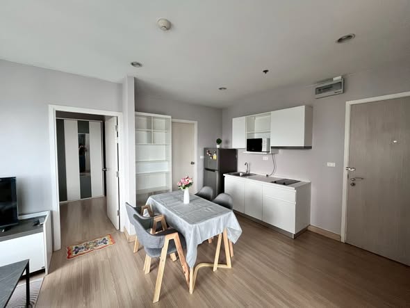 Motif Condo