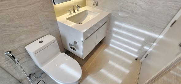 bathroom of MUNIQ LANGSUAN