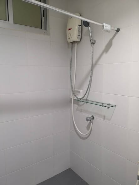 bathroom of My Condo Pinklao