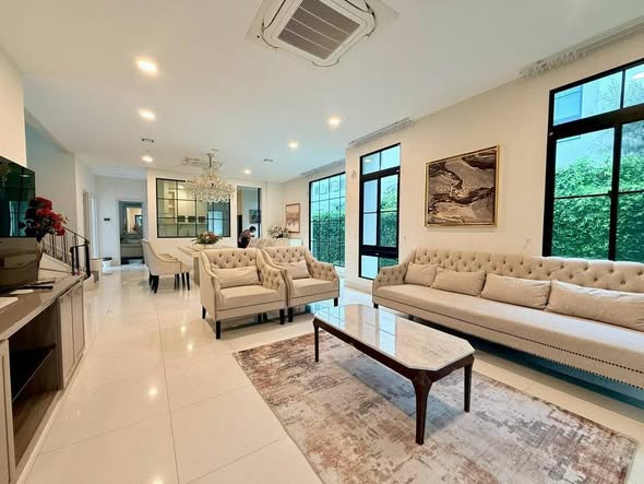 living room of Nantawan Rama 9 – New Krungthepkreetha