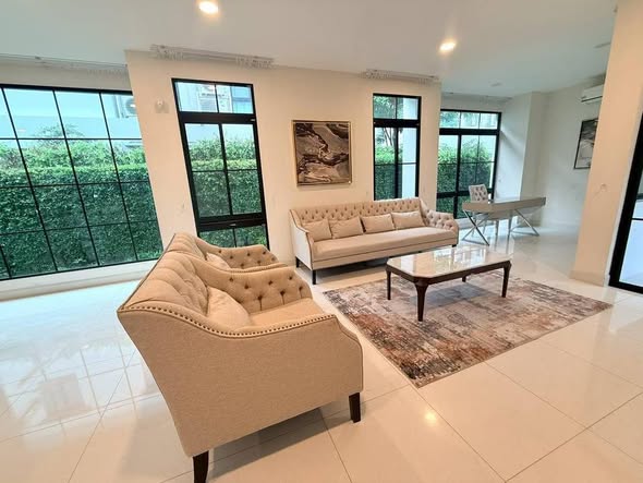 living room of Nantawan Rama 9 – New Krungthepkreetha