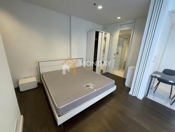 bedroom of Nara 9