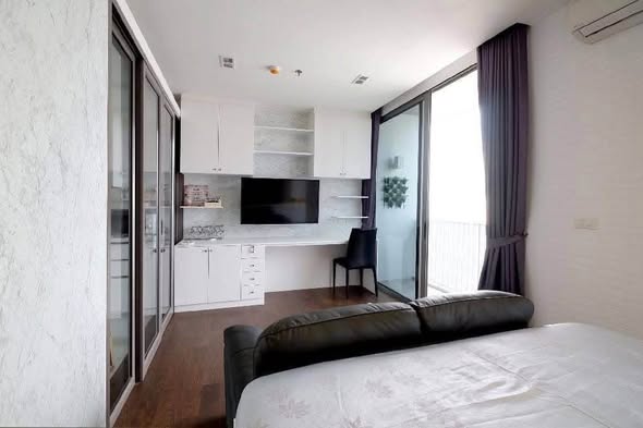 bedroom and room interior of Nara 9