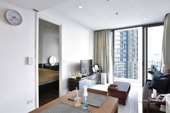 living room and bedroom of Nara 9