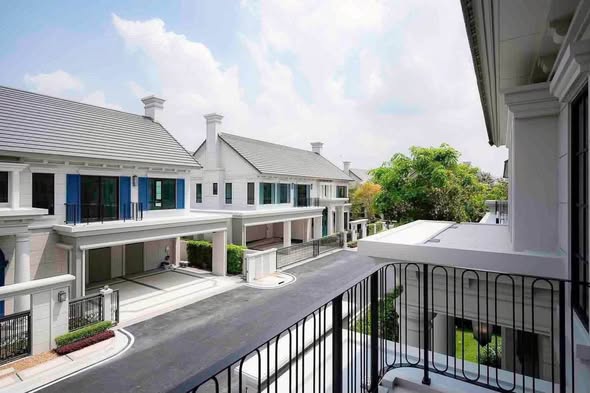 Narinsiri Rama 9 – Krungthep Kreetha