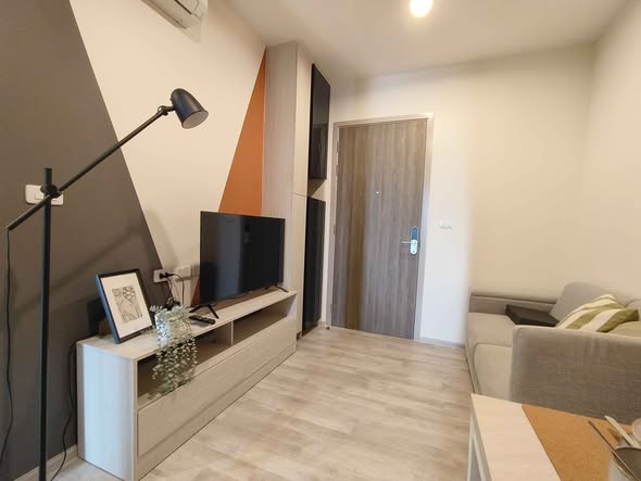 bedroom and room interior of นิช โมโน เมกะ สเปซ บางนา (Niche MONO Mega Space Bang Na)