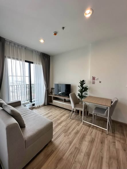 bedroom and living room of Niche MONO Sukhumvit Bearing