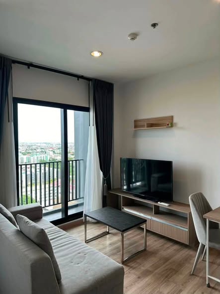 living room and bedroom of Niche MONO Sukhumvit Bearing
