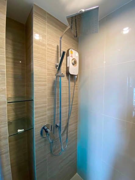 room interior and bathroom of Niche MONO Sukhumvit Bearing