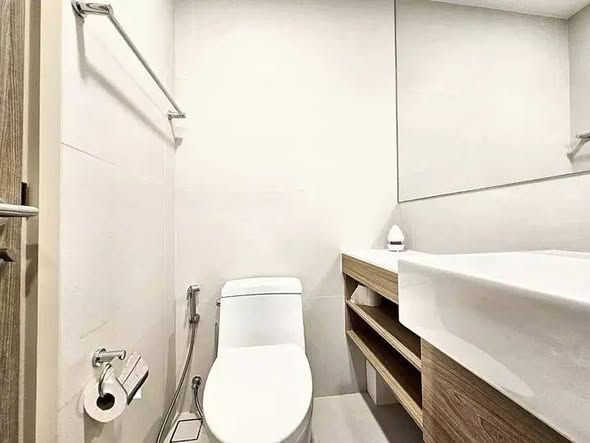 bathroom of Noble Ambience Sukhumvit 42
