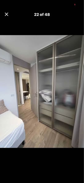 bedroom and room interior of Noble Around Ari