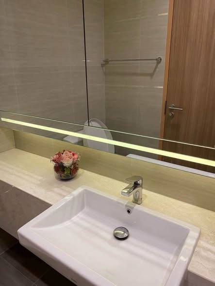 bathroom of Noble BE33