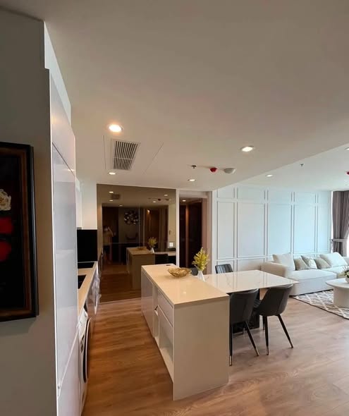 living room and room interior and kitchen of Noble Form Thonglor โนเบิล ฟอร์ม ทองหล่อ