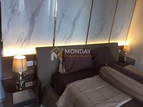bedroom of Noble Ploenchit