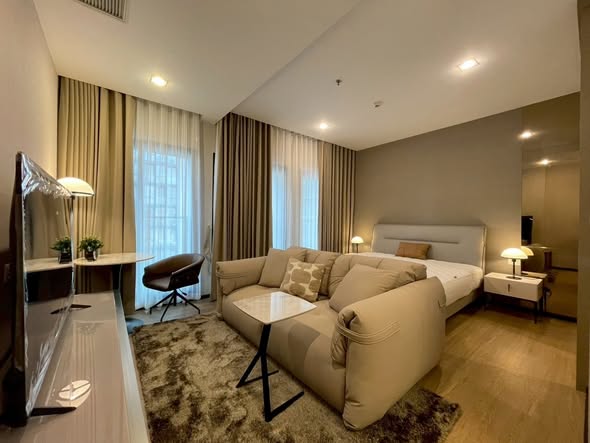 bedroom of Noble Ploenchit