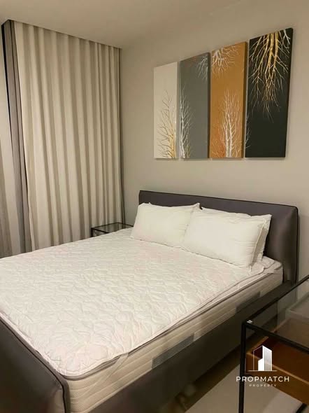 bedroom of Noble Ploenchit