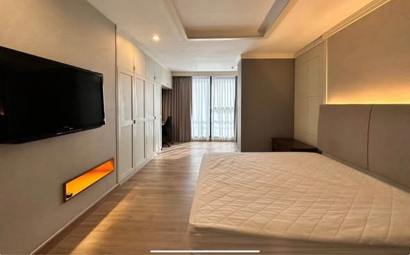 bedroom of Noble Ploenchit