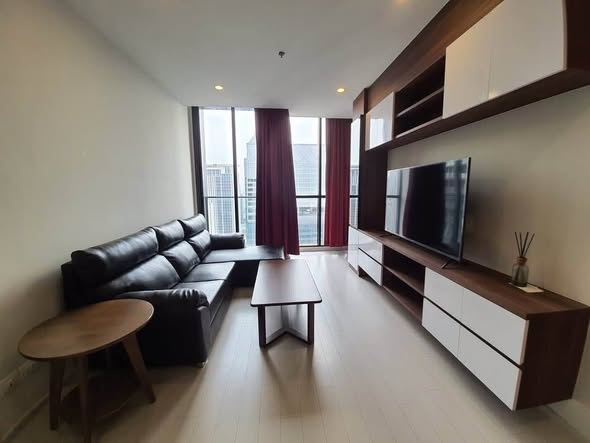living room and bedroom of Noble Ploenchit