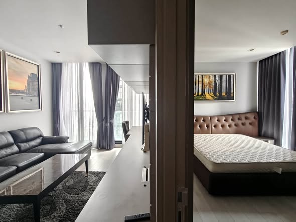 living room and bedroom of Noble Ploenchit