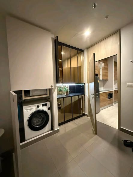 room interior and kitchen of Noble Ploenchit