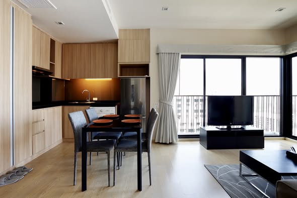 living room of Noble Reflex