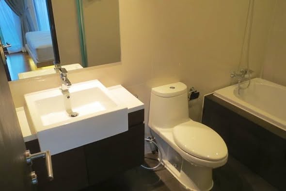 bathroom of Noble Remix