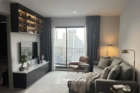 bedroom and living room of Noble Reveal