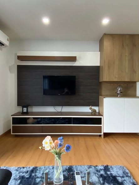 living room and room interior of Noble Reveal