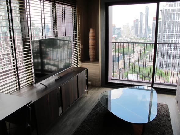 room interior of Noble Reveal