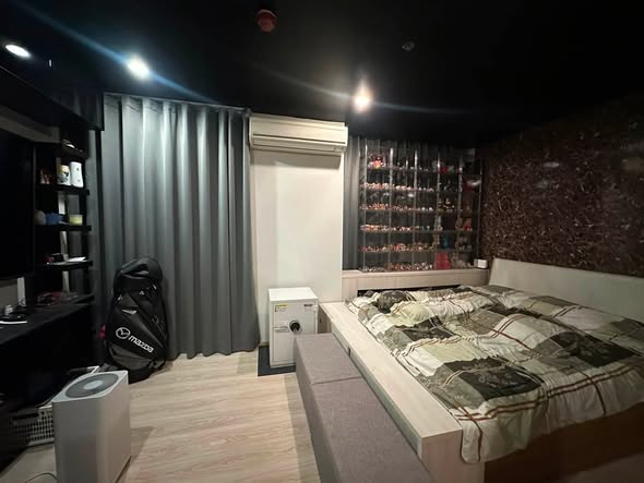 bedroom of Noble Revolve Ratchada 1