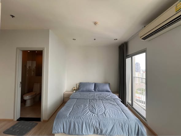 bedroom of Noble Revolve Ratchada 1