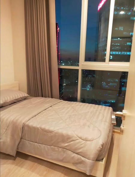 bedroom of Noble Revolve Ratchada 1