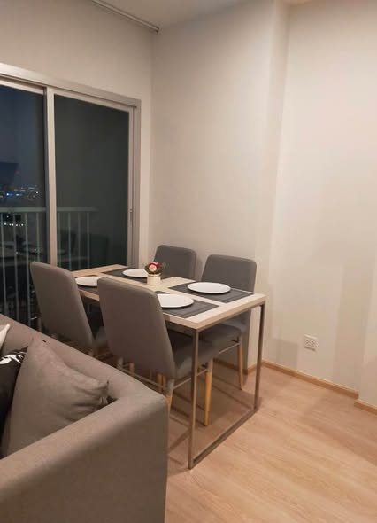 room interior of Noble Revolve Ratchada 1