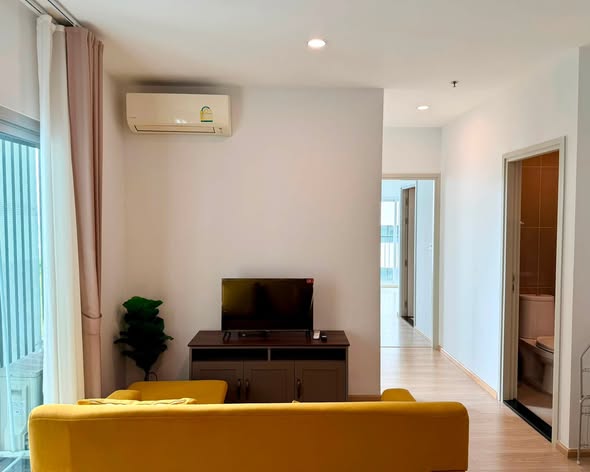 living room and room interior of Noble Revolve Ratchada 2