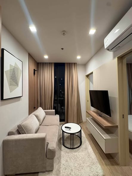 bedroom and living room of Noble State Sukhumvit 39