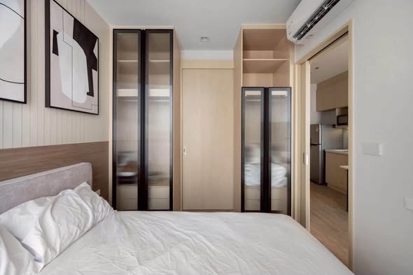 bedroom and room interior of Noble State Sukhumvit 39